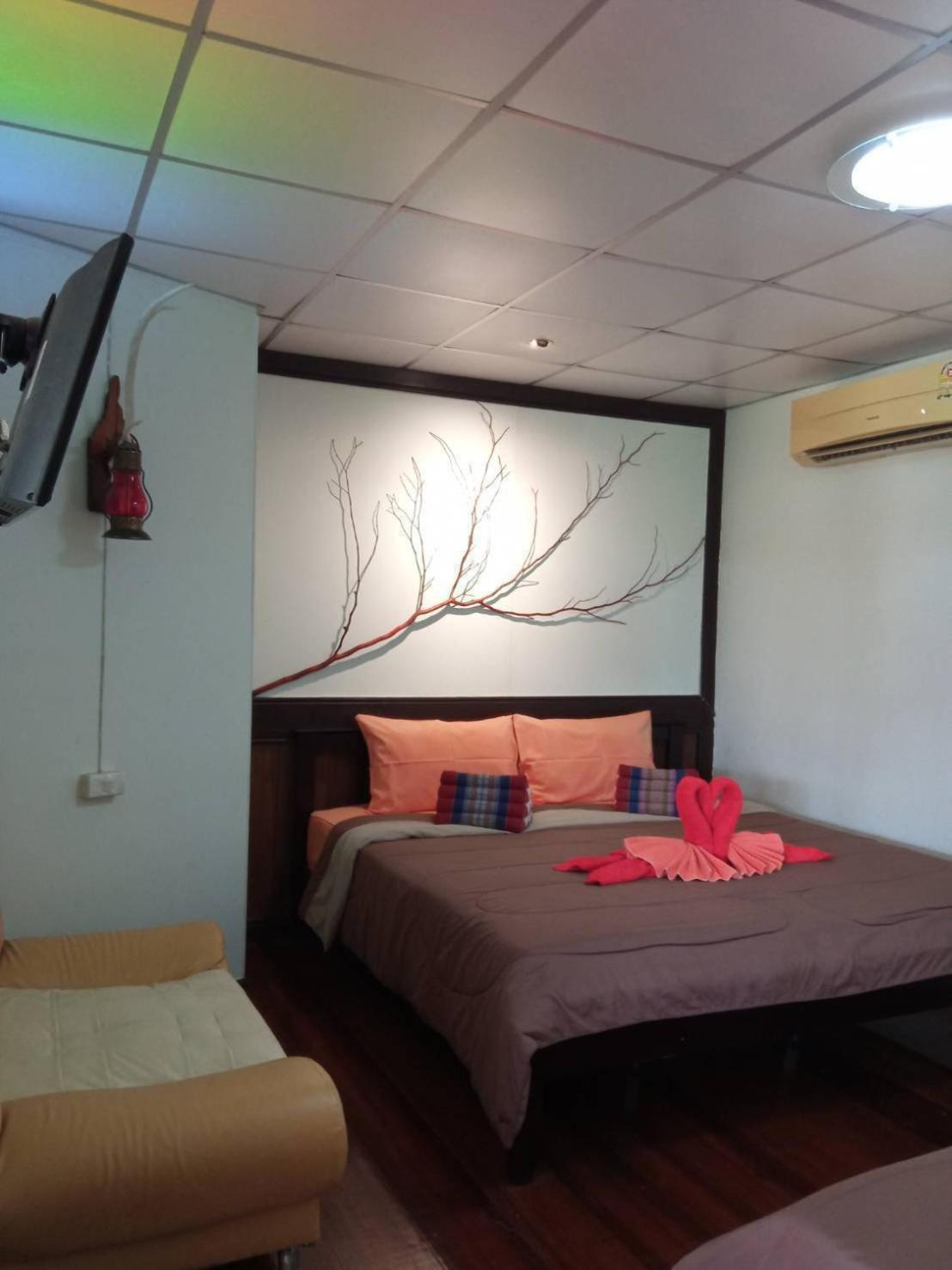 Baan Ing Suan Hotel Amphawa Phòng bức ảnh