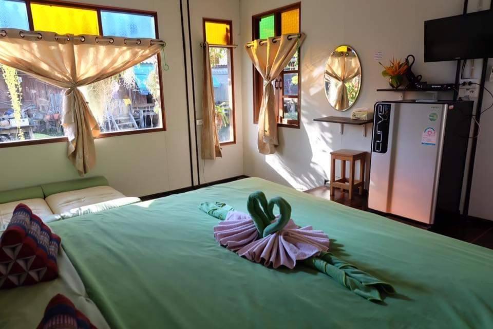 Baan Ing Suan Hotel Amphawa Ngoại thất bức ảnh